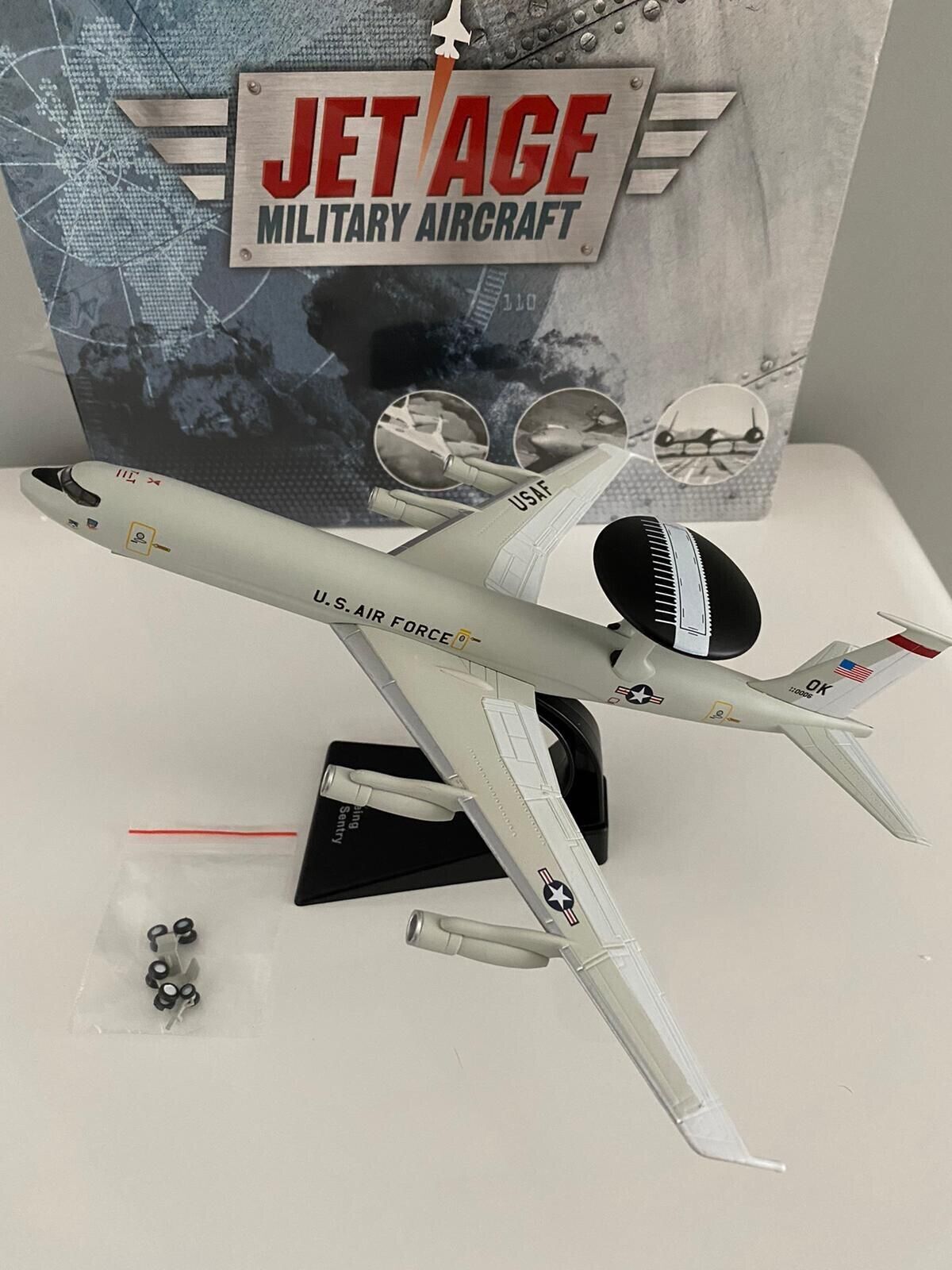 Atlas Editions - Jet Ace 6 x Model Diecast Military Aircrafts 6x Coasters & DVD