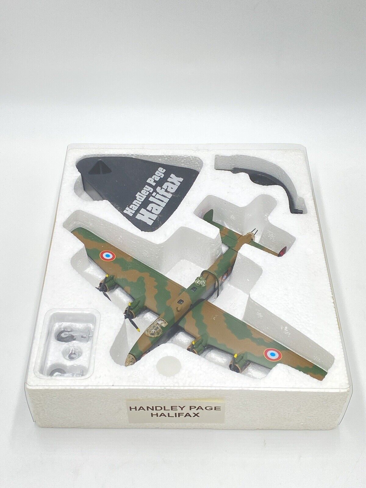 Atlas Diecast - Handley Page Halifax - Military Giants of the Sky - Scale 1:144