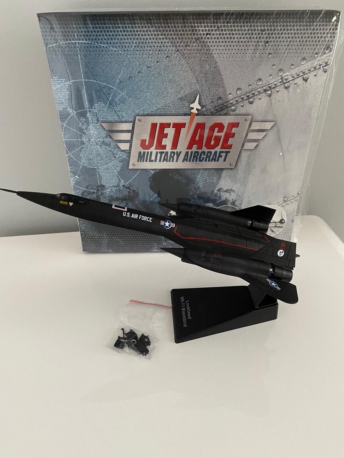 Atlas Editions - Jet Ace 6 x Model Diecast Military Aircrafts 6x Coasters & DVD