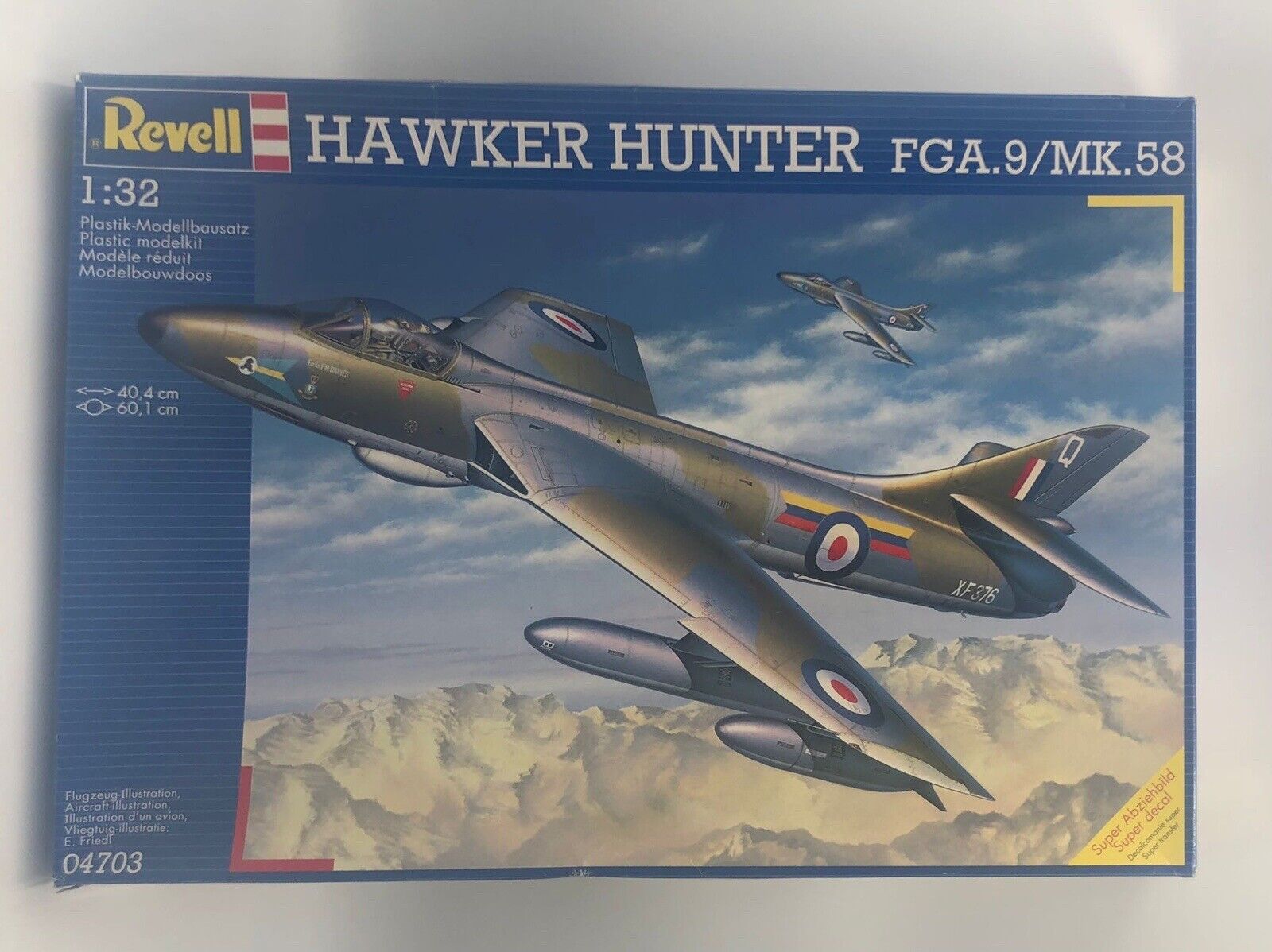 REVELL HAWKER HUNTER FGA.9 / MK.58 - RARE 1/32 SCALE MODEL KIT No.04703