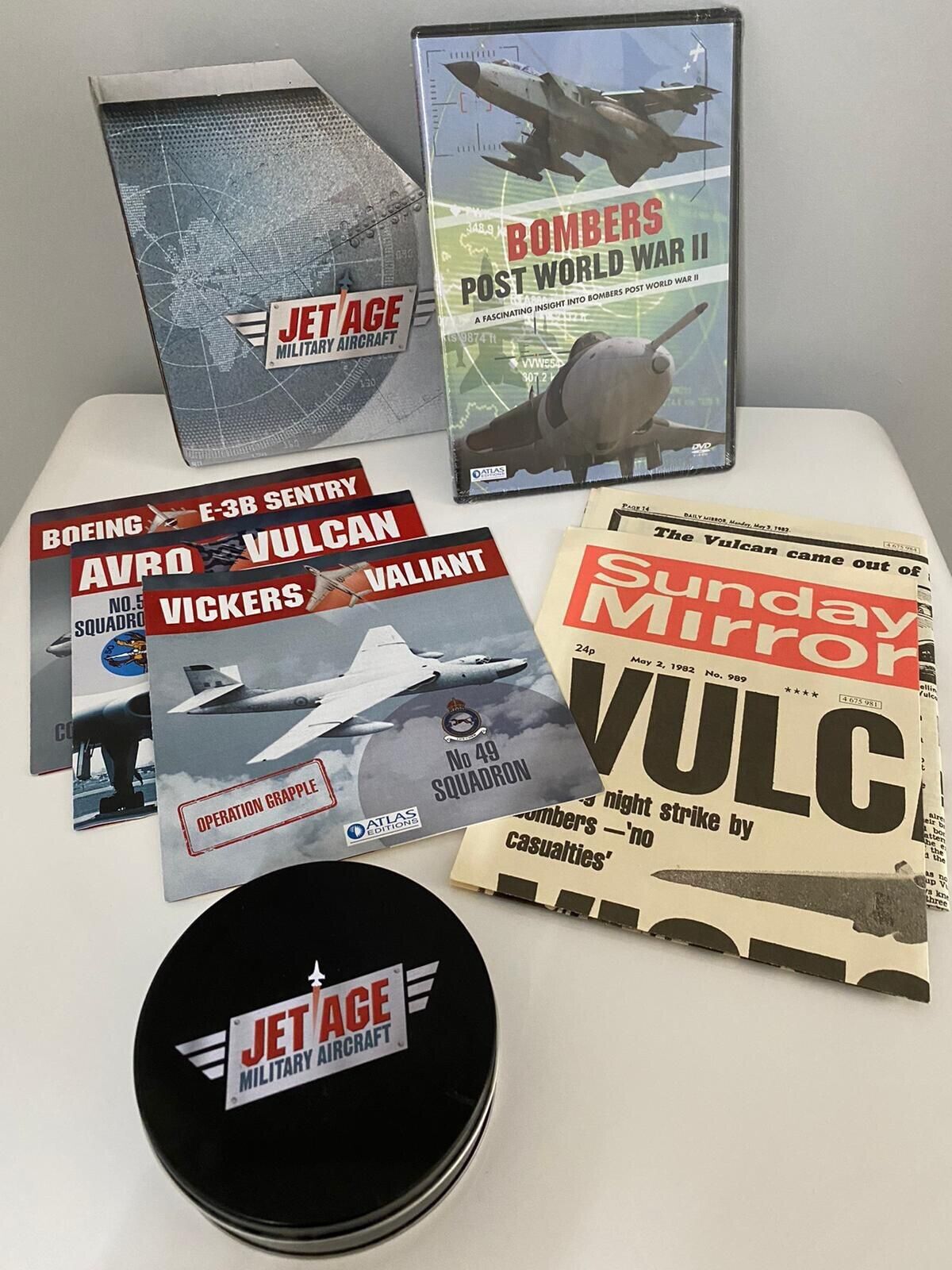 Atlas Editions - Jet Ace 6 x Model Diecast Military Aircrafts 6x Coasters & DVD