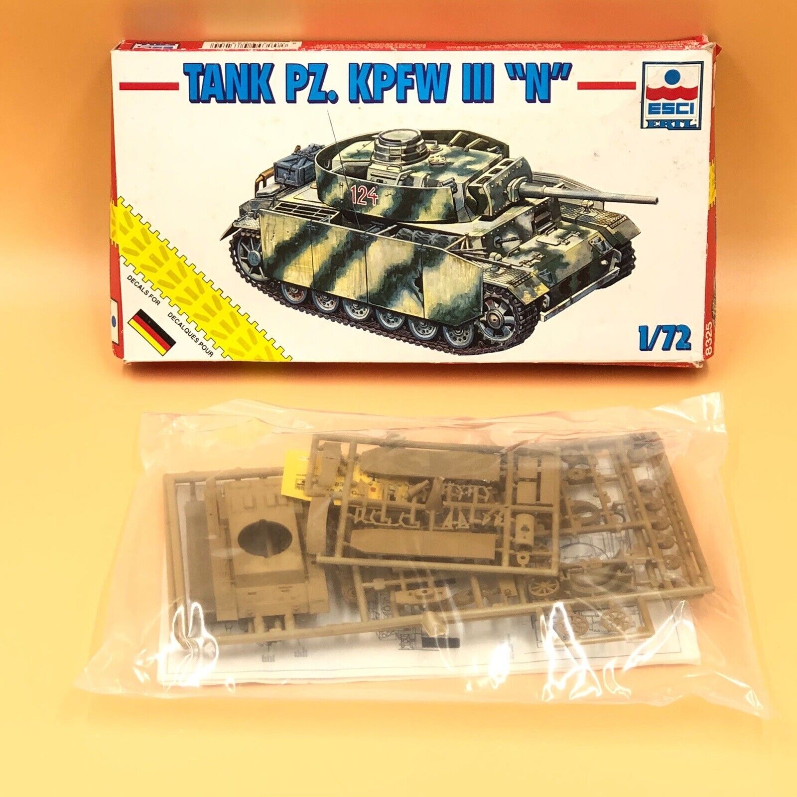 Tank Pz. Kpfw III "N" ESCI/ERTL | No. 8325 | 1:72