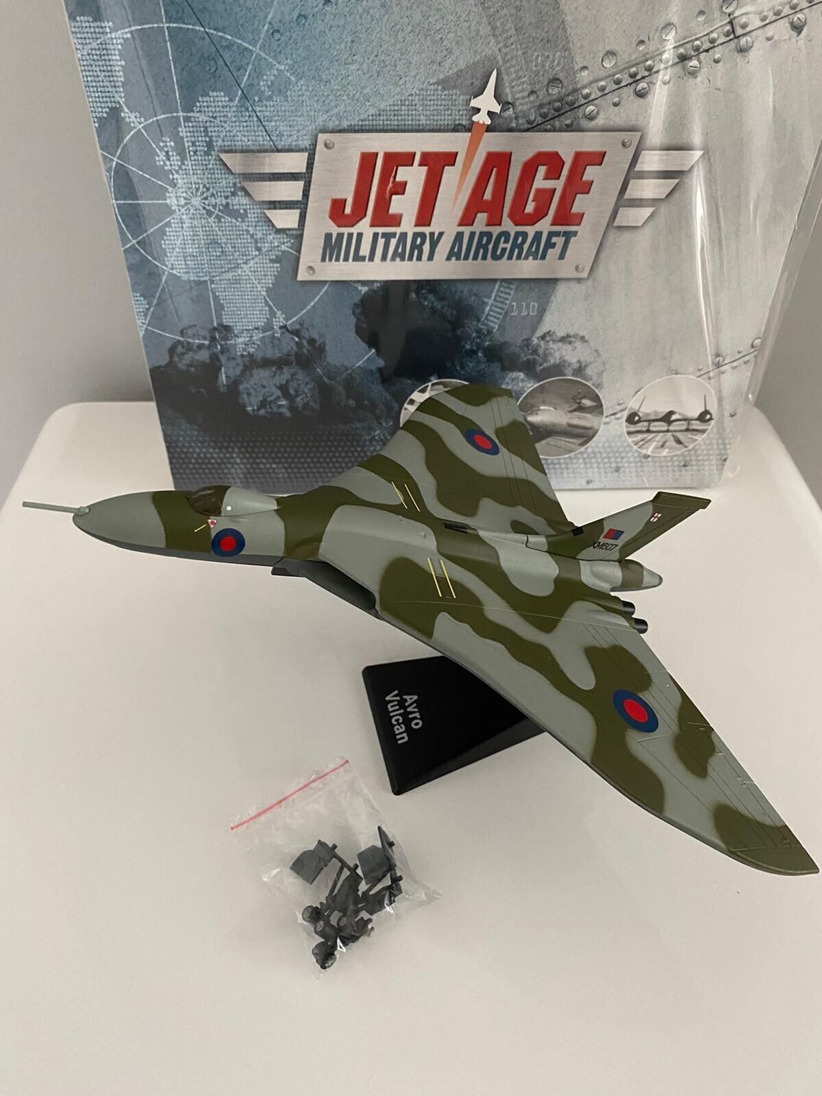 Atlas Editions - Jet Ace 6 x Model Diecast Military Aircrafts 6x Coasters & DVD